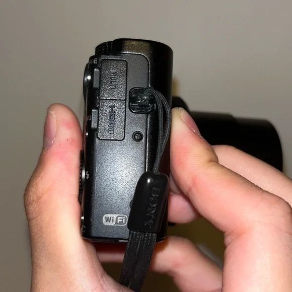 Sony RX100 Mark V - Picture 8 of 10